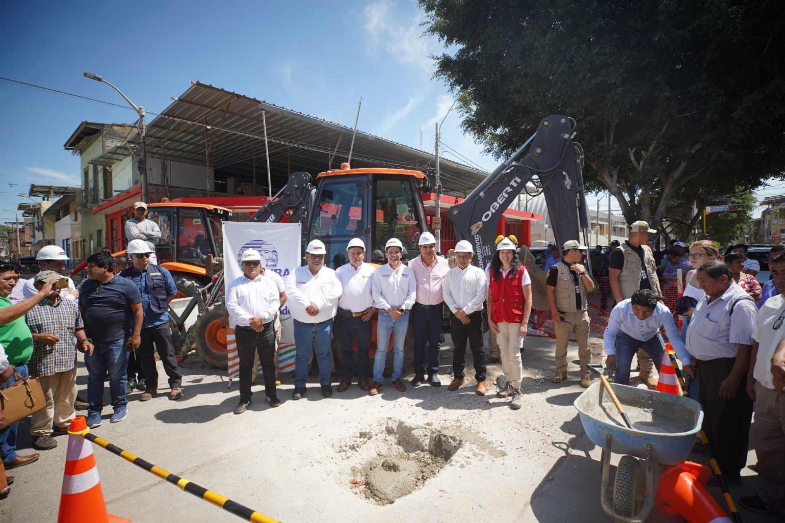 ¡Obras integrales para Piura! Vivienda coloca primera piedra para proyecto que rehabilitará redes de agua potable para Catacaos