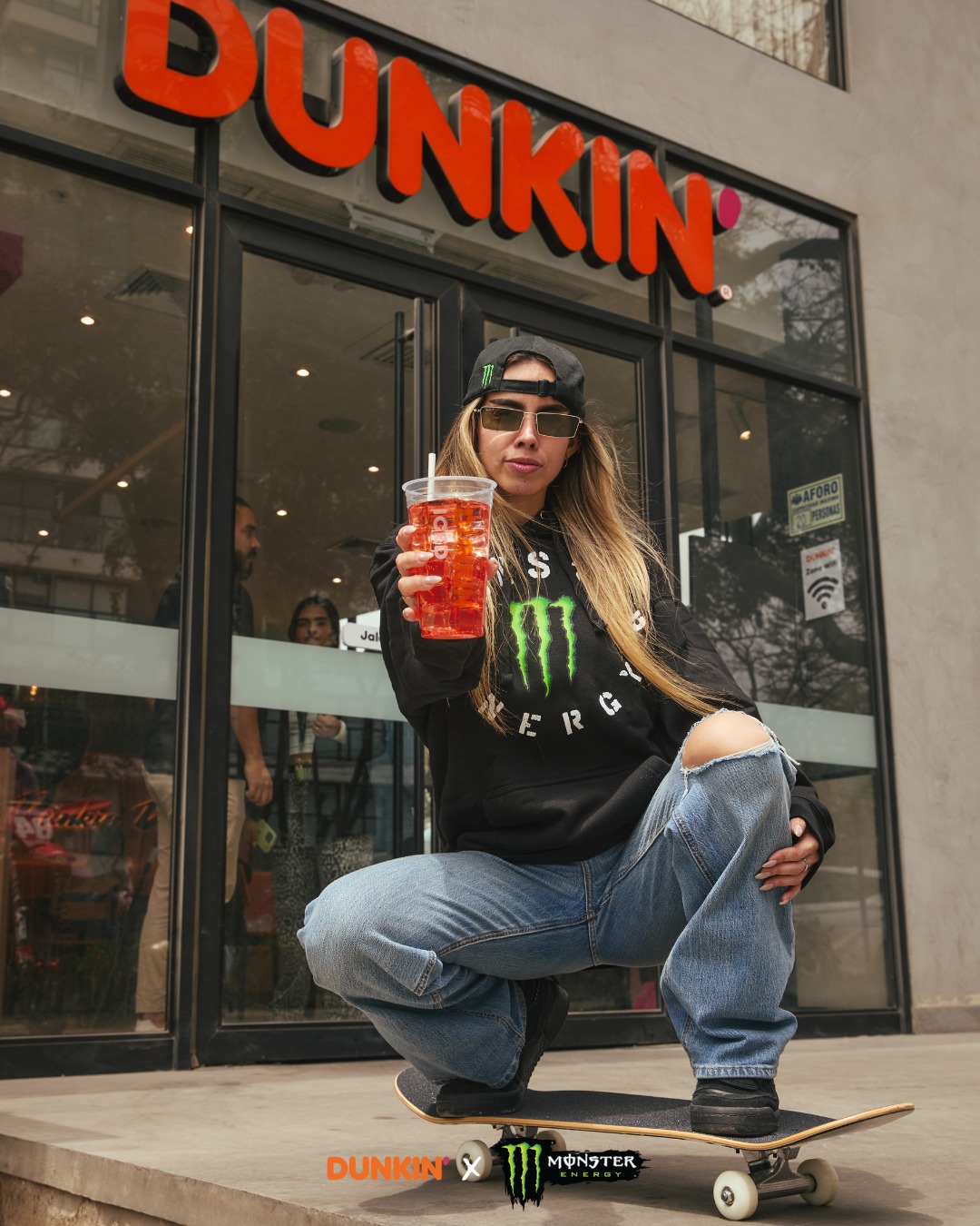 DUNKIN’ presenta su nueva colaboración con monster: una innovadora fusión que despierta tu energía y tu mejor versión