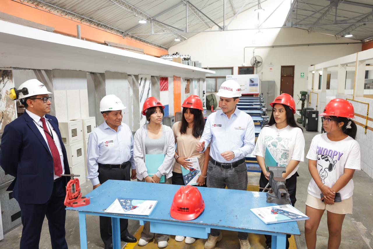 ¡A postular! Ministro de Vivienda invita a jóvenes y adultos a postular al examen de admisión del Sencico