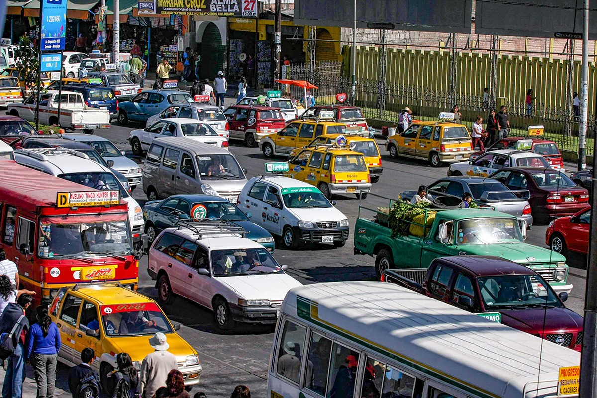 Arequipa crece, pero también se detiene: el tráfico redefine la vida urbana en la Ciudad Blanca