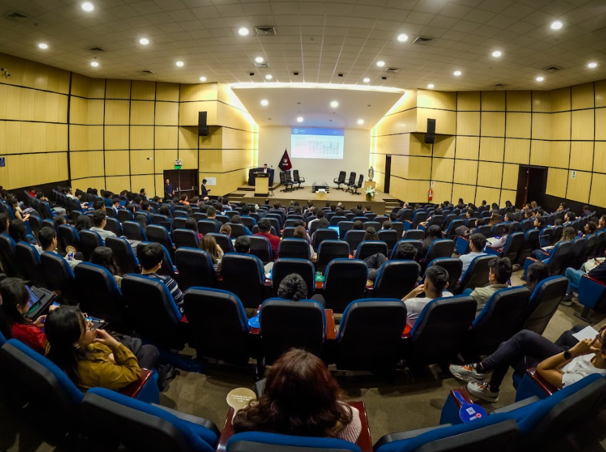 La San Pablo reúne a candidatos al Congreso en Brújula Electoral 2026 para presentar propuestas a la ciudadanía