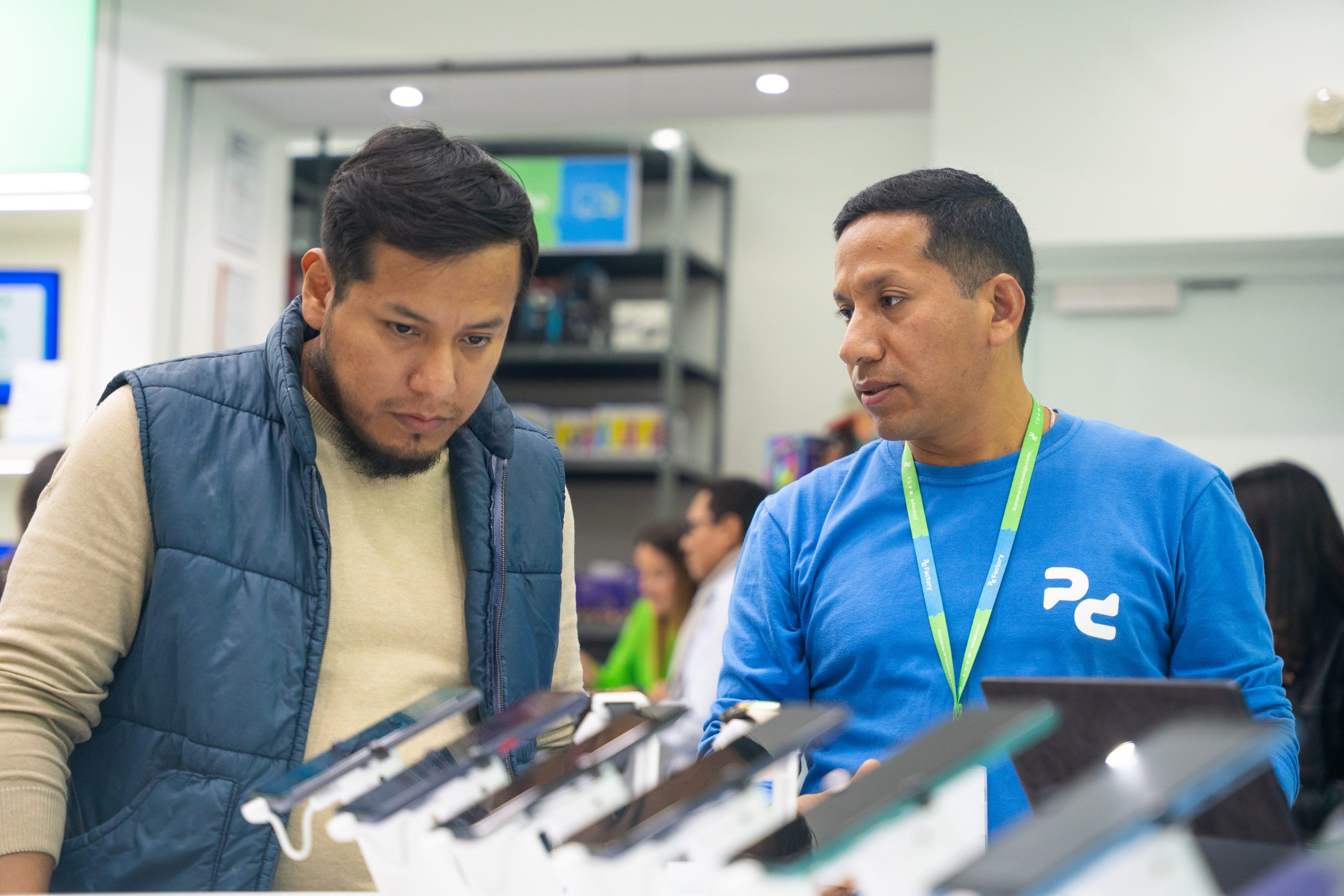 Cyberwow: ¿Qué están comprando los peruanos? Los productos tecnológicos más buscados en lo que va del 2026