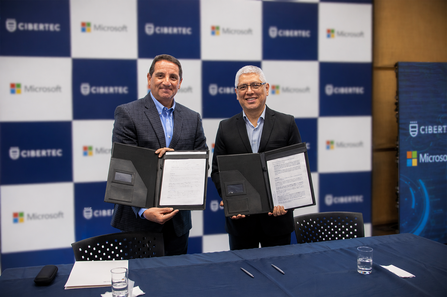 Cibertec y Microsoft se unen para fortalecer la formación técnica en habilidades digitales e inteligencia artificial en Perú