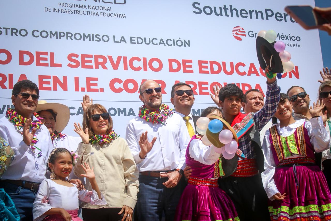 Minedu y Southern Perú formalizan entrega de terreno para la construcción del Coar Arequipa