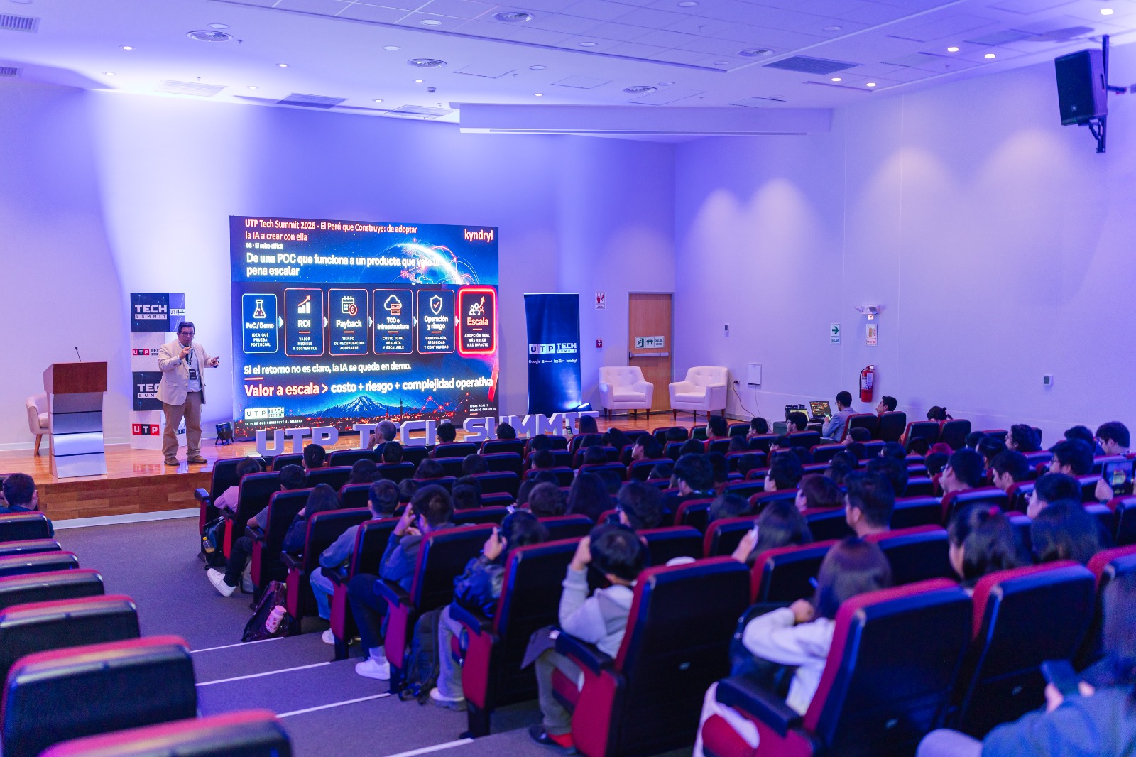 UTP Tech Summit reunió a expertos en Arequipa para analizar el impacto y la evolución de la inteligencia artificial
