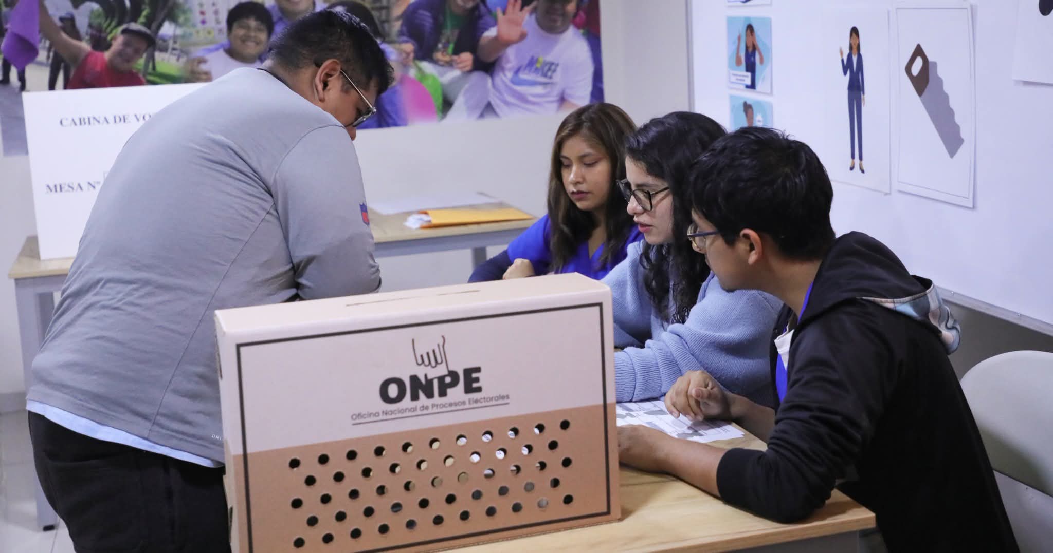 ODPE Cerro Colorado informa que miembros de mesa pueden registrarse para recibir compensación económica